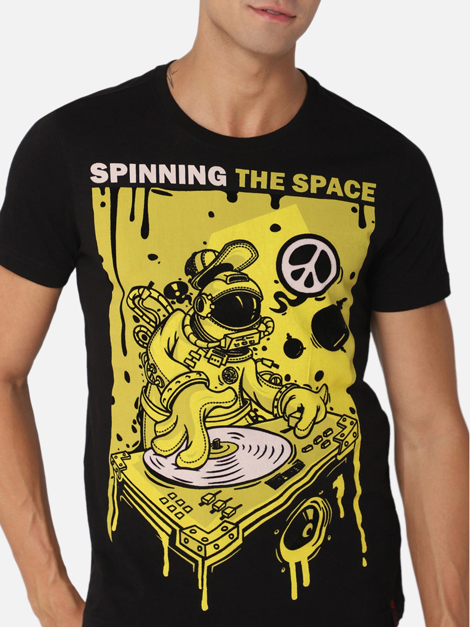 Punk SPINNING-THE-SPACE Black Tshirt