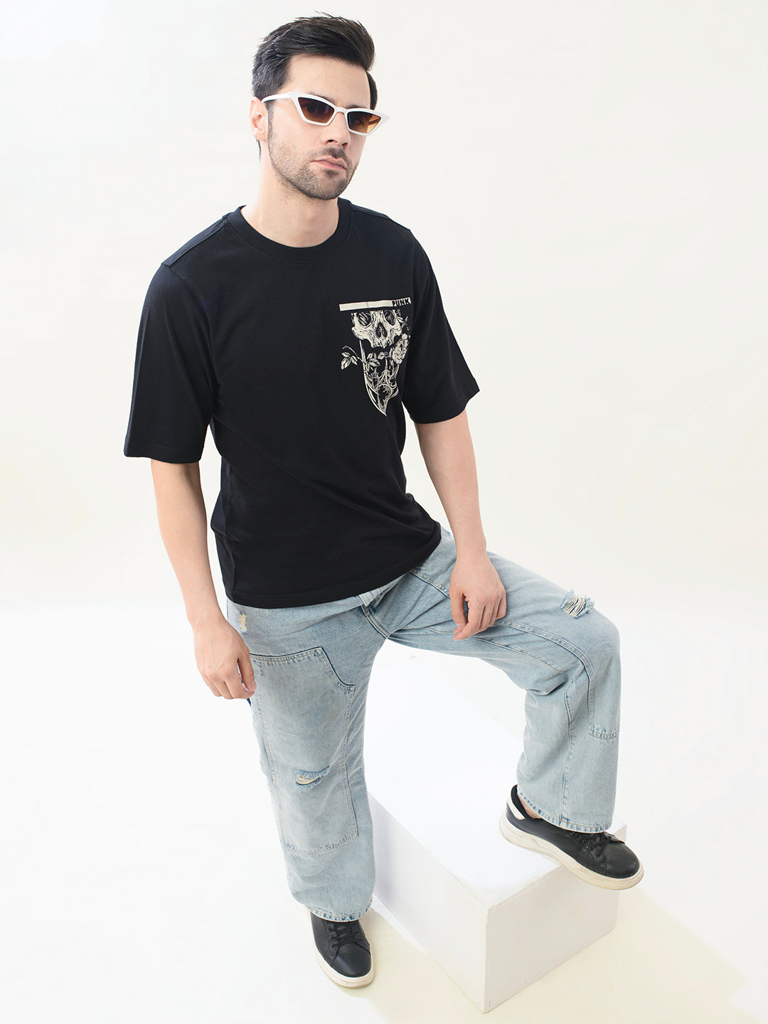 Gothic Window Oversized T-Shirt – Black | PUNK Streetwear